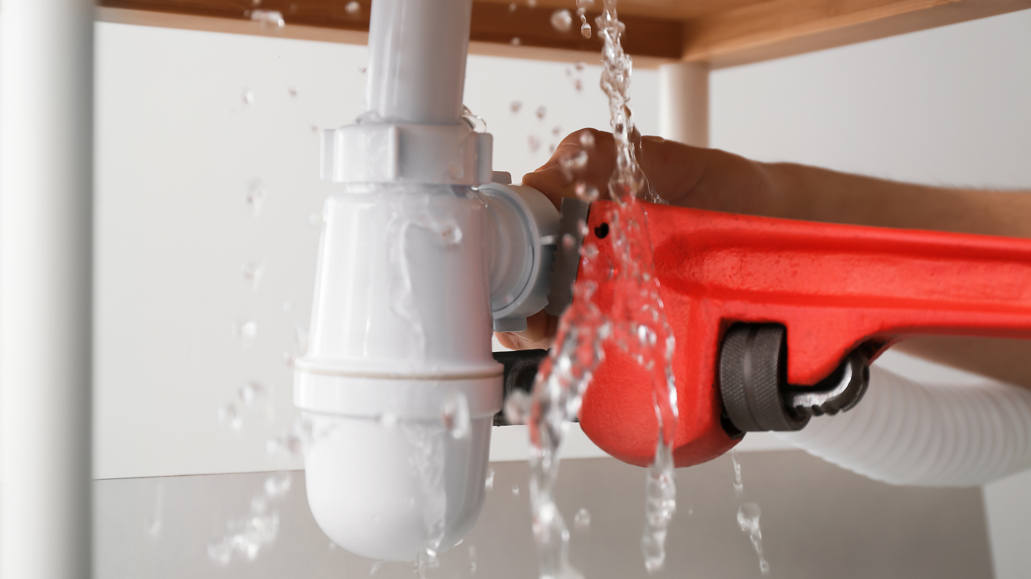 emergency plumbing melbourne water leak